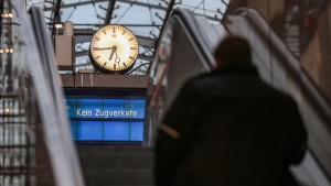 Bahn geht juristisch gegen 50-Stunden-Warnstreik vor