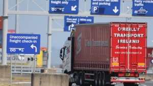 Nordirland will im Brexit-Streit Warenkontrollen stoppen