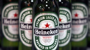 Heineken baut 8000 Stellen ab