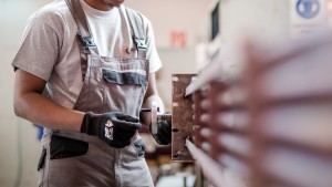 Junge Zugewanderte brechen häufiger ihre Ausbildung ab