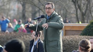 Wie sich Cem Özdemir den Bauernprotesten stellt