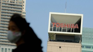 Toshiba prüft Rückzug von der Börse