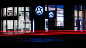 VW-Manager fordern Millionen Schadenersatz