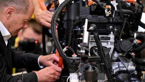 Scholz warnt vor Abschottung der Autoindustrie