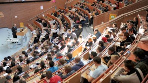 Studenten denken zu akademisch