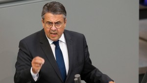 Sigmar Gabriel verteidigt Wechsel zur Deutschen Bank