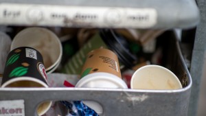 Neuer Anlauf für Steuer auf To-go-Becher