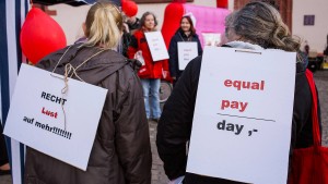 Lohnlücke für Frauen schrumpft in Hessen