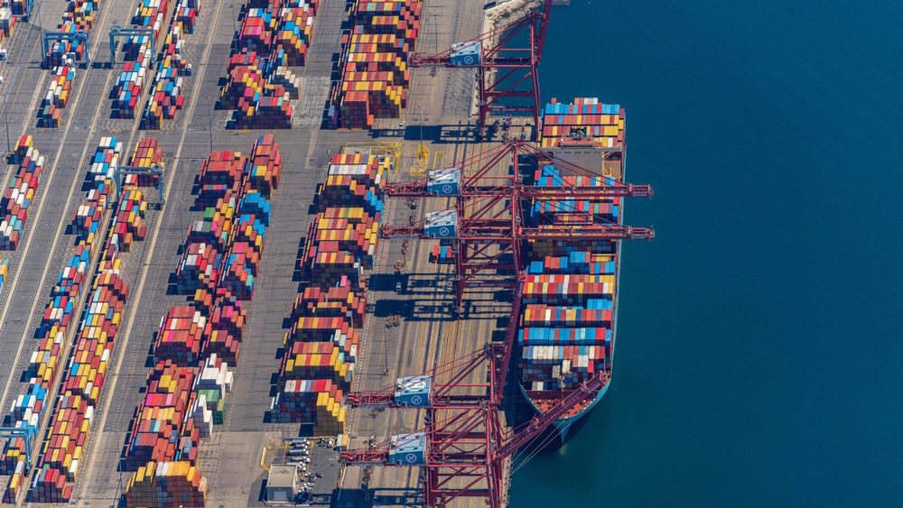 Hafen von Los Angeles, der größte Containerhafen Nordamerikas. Solche Häfen mit Ammoniak als Schiffstreibstoff zu beliefern, hätte die größte Wirkung.