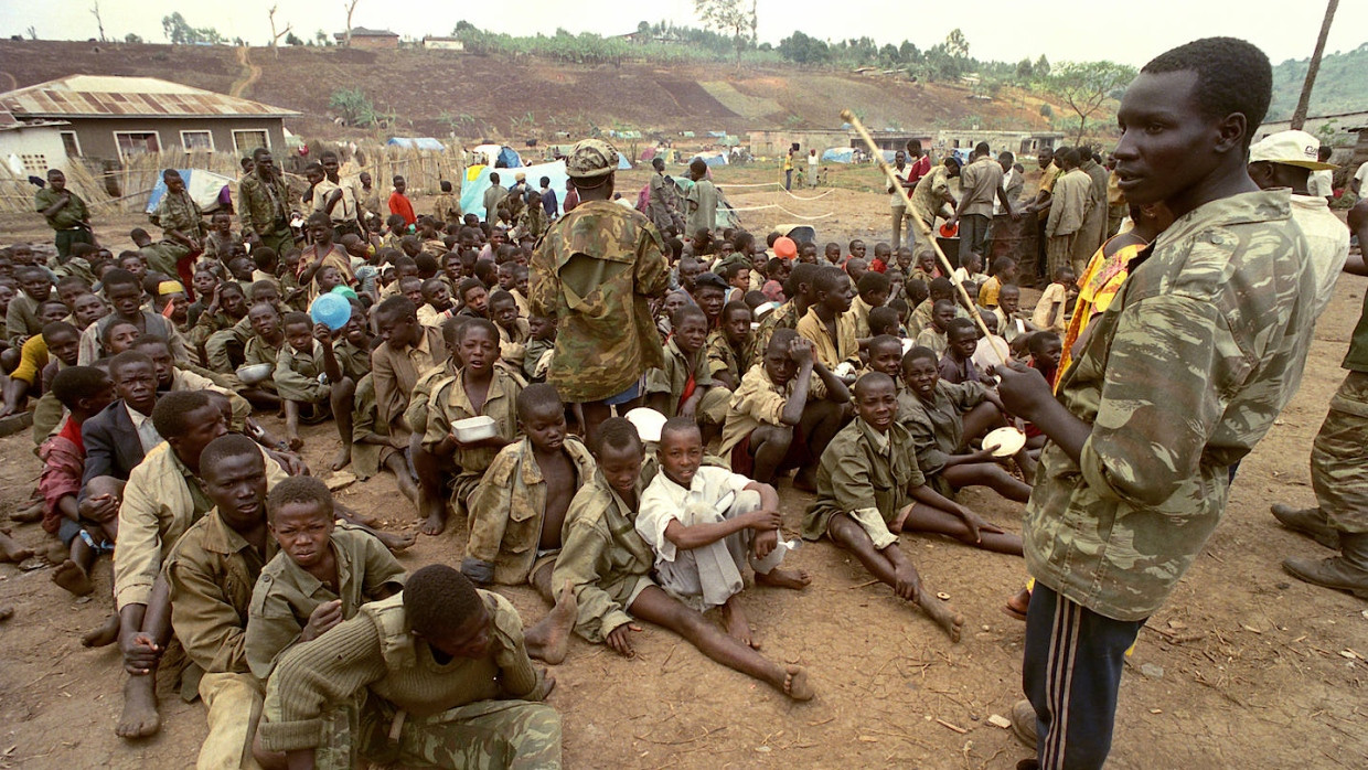 Auf der Flucht: Ruandische Staatsangehörige 1994 in einem Flüchtlingscamp in Kongo.