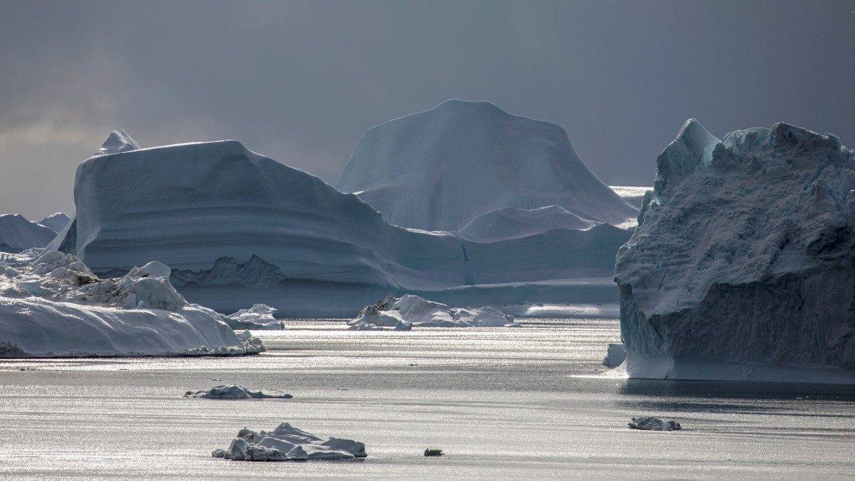 Eisberge im Meer nahe der grönländischen Stadt Ilulissat (Symbolbild)