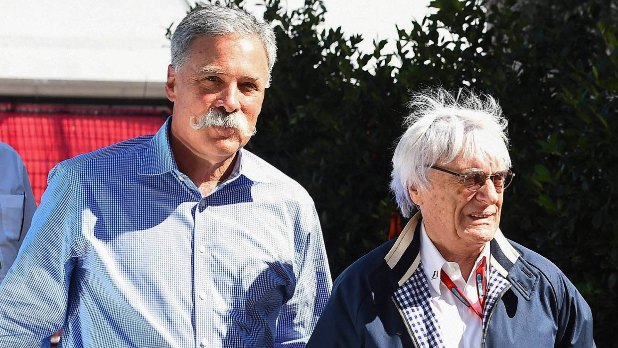 Bernie Ecclestone (rechts) mit Chase Carey, dem neuen starken Mann