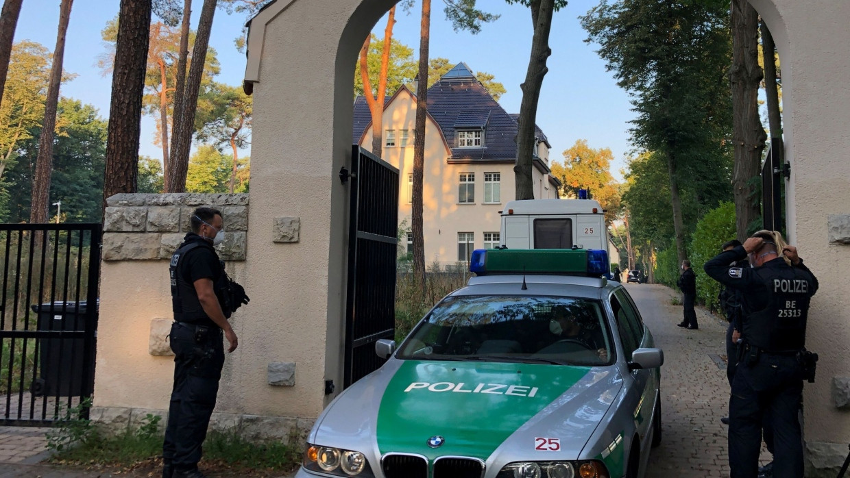 Die Polizei durchsuchte im September 2020 mehrere Anwesen in Kleinmachnow.