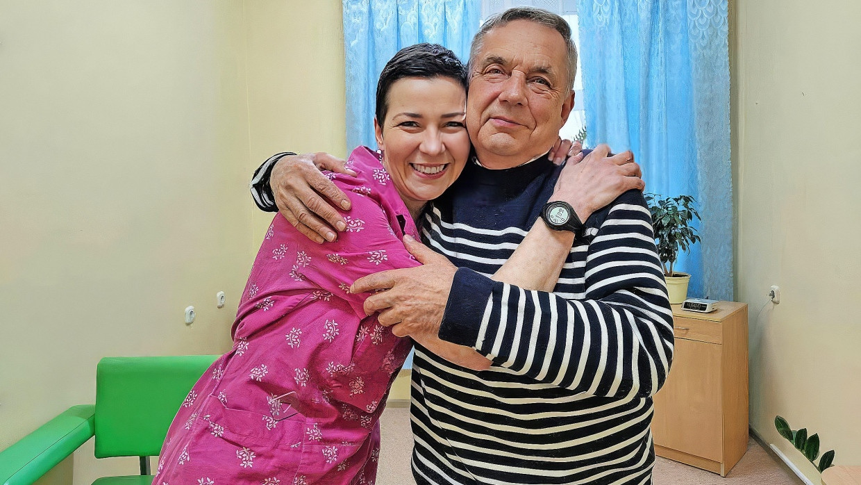 Ein am Dienstag veröffentlichtes Bild von Marija Kolesnikowa und ihrem Vater Alexandr