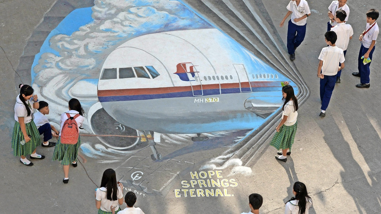 Eine Zeichnung in einer Schule in Manila zum Gedenken an den Flug MH370. Noch immer ist unklar, wie die Maschine verschwunden ist.