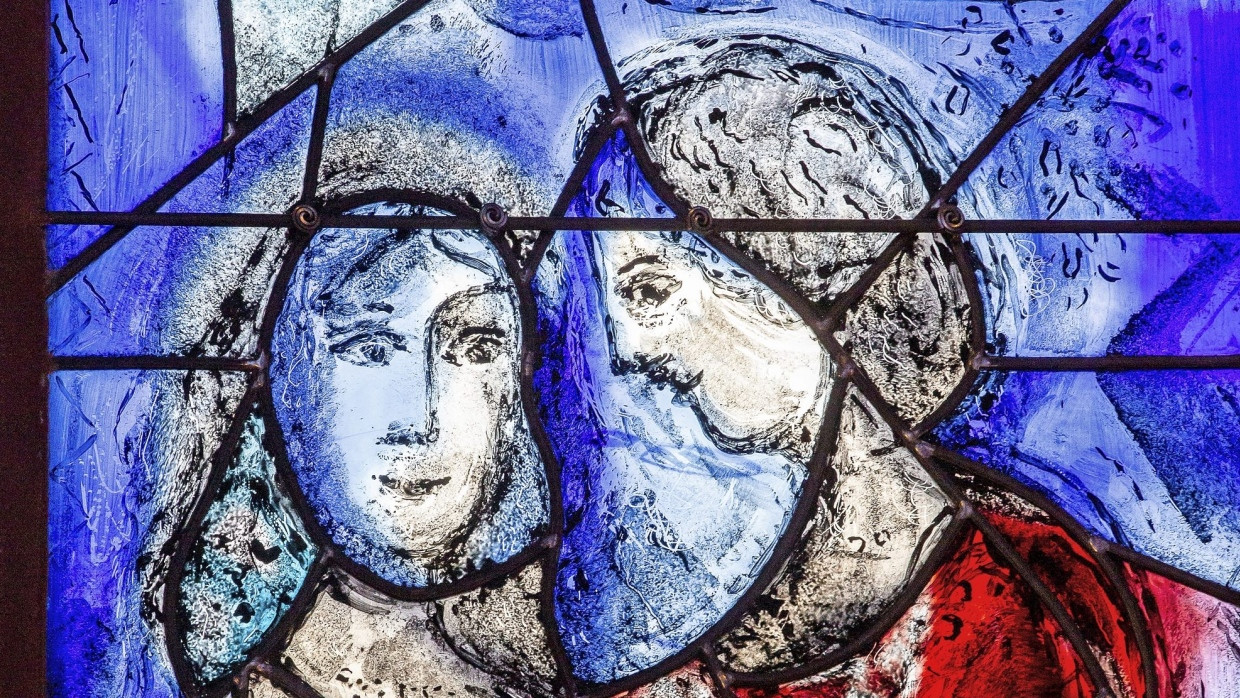 Rarität in Mainz: Als einzige Kirche in Deutschland zeigt Sankt Stephan Kirchenfenster, die von Marc Chagall gestaltet wurden.