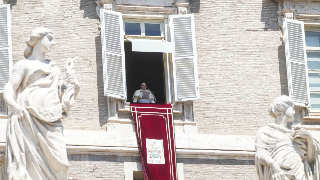 Papst Franziskus beim Angelusgebet am Sonntag in Rom