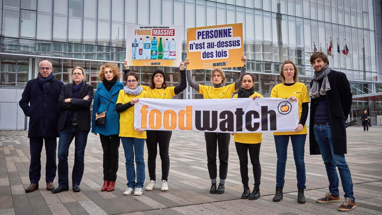 Foodwatch protestiert in Frankreich gegen Nestlé.