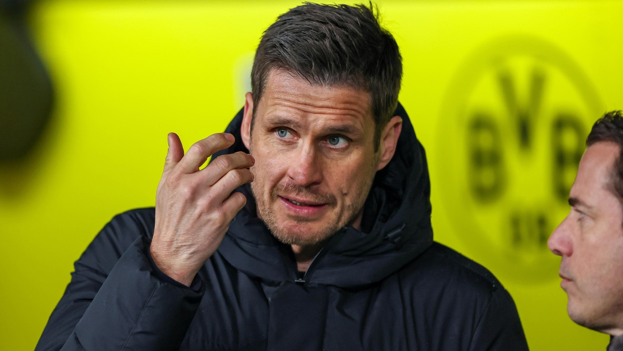 Unter anderem Spieler finden, verkaufen oder verleihen können Manager wie Borussia Dortmunds Sebastian Kehl auf der Plattform TransferRoom.