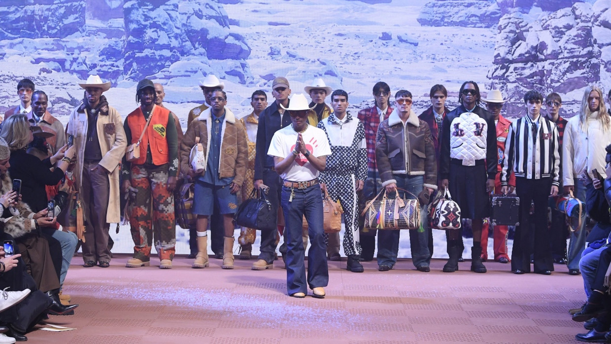 Pharrell Williams bei der Louis Vuitton Schau der Men’s Fashin Week in Paris im Januar 2024