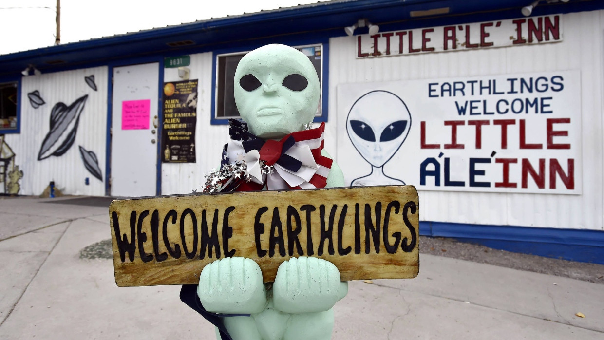 Erdlinge und Außerirdische sind willkommen in Rachel, Nevada, in der Nähe des Sperrgebietes Area 51.