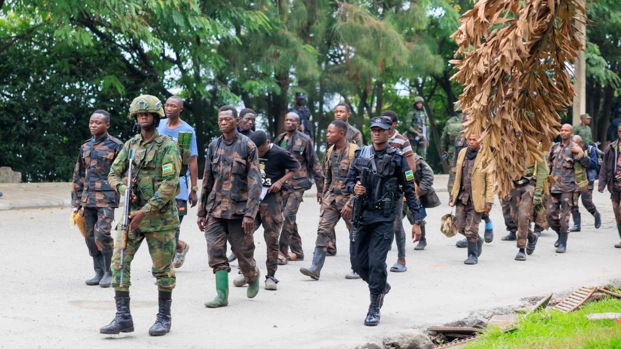 FARDC-Soldaten, die sich den M23 ergeben haben