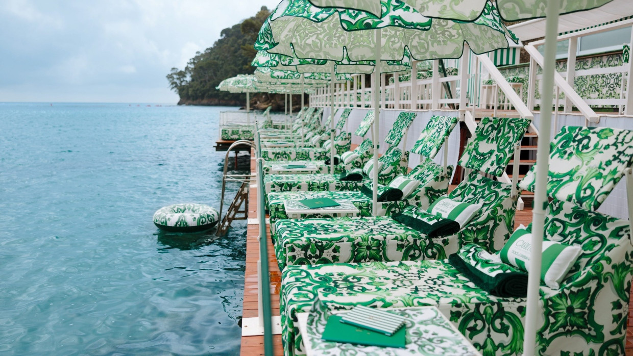 Passend zum Meer: Dolce & Gabbana haben den Carillon-Club in Portofino durchgestylt.