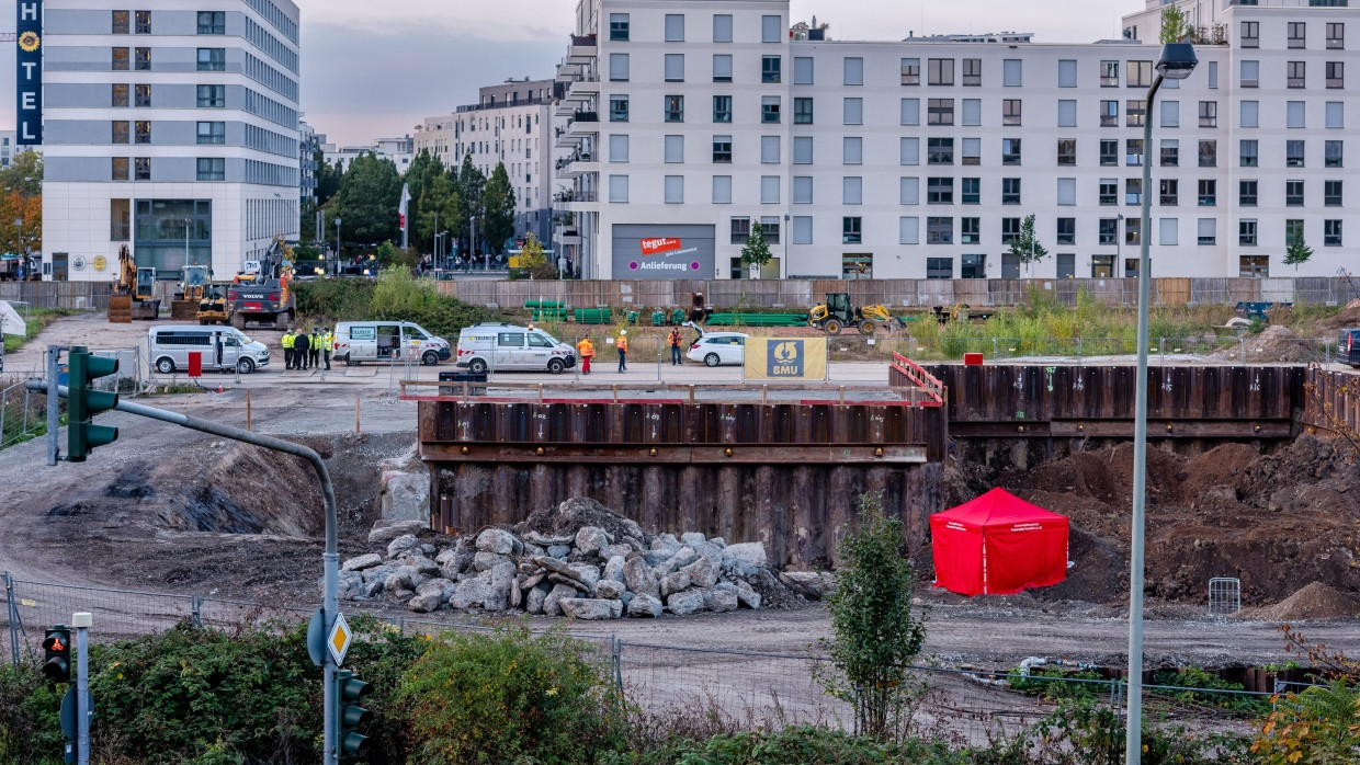 Sperrzone evakuiert: Der Kampfmittelräumdienst hat die Arbeit aufgenommen.