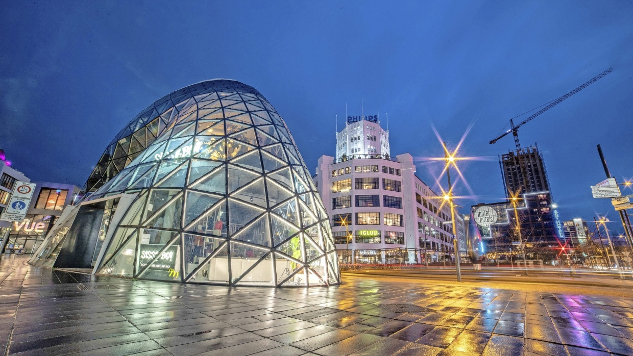 Eindhoven erinnert an ein ­industrielles Freiluftmuseum. Heute bestimmen auch Hightech-Konzerne das Bild.
 Eindhoven erinnert