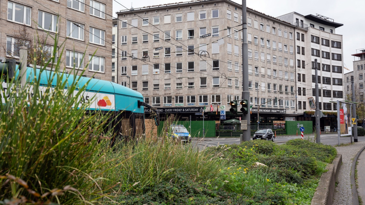 Prominente Lage, prominenter Bewohner: Das Gebäude am Frankfurter Hauptbahnhof, in dem einst Oskar Schindler lebte, soll einem Neubau weichen.