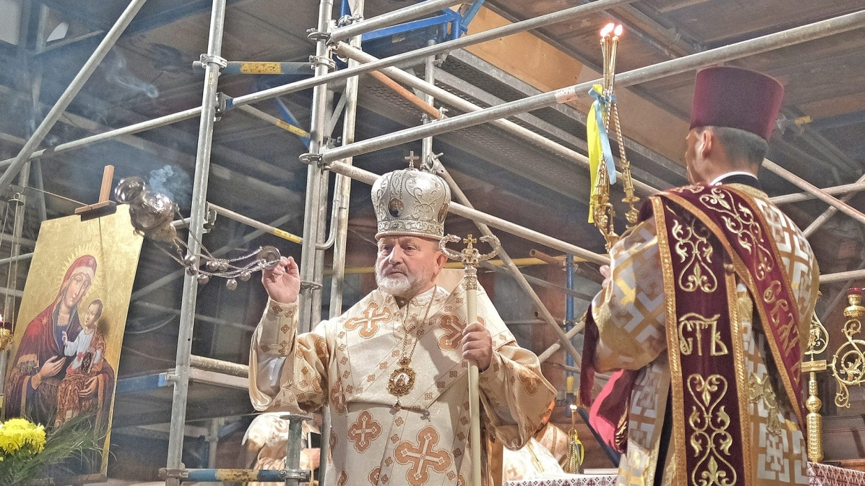 Religion in Zeiten des Krieges: Gottesdienst in Lemberg am 6. Dezember, dem Tag der ukrainischen Armee