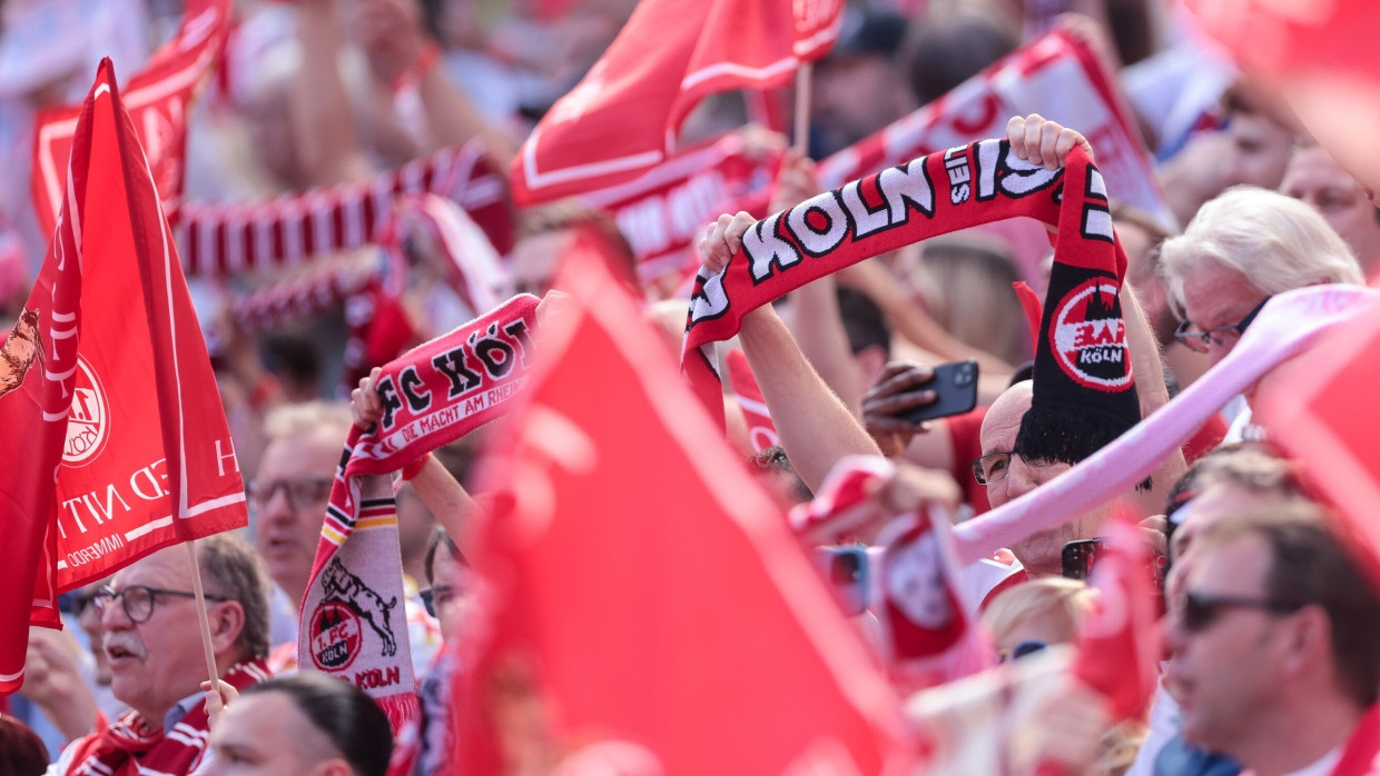 Etliche Fans des 1. FC Köln wurden Opfer eines Überfalls in Hamburg. (Symbolbild)