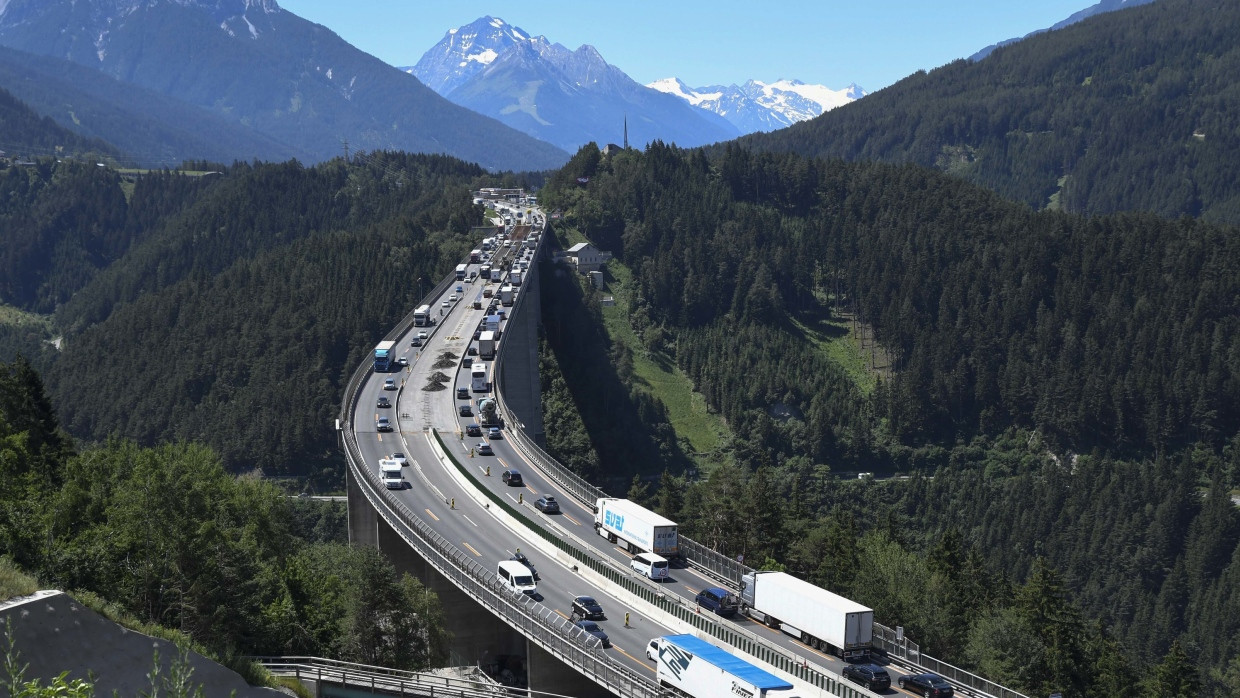 Vielbefahren: Verkehr auf der Brennerautobahn in Tirol