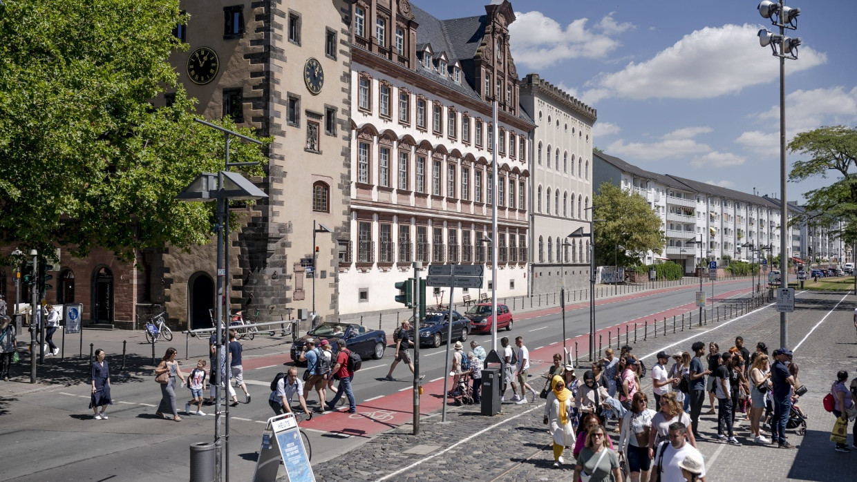 Der Mainkai in Frankfurt war von Juli bis Anfang September für Autos gesperrt.