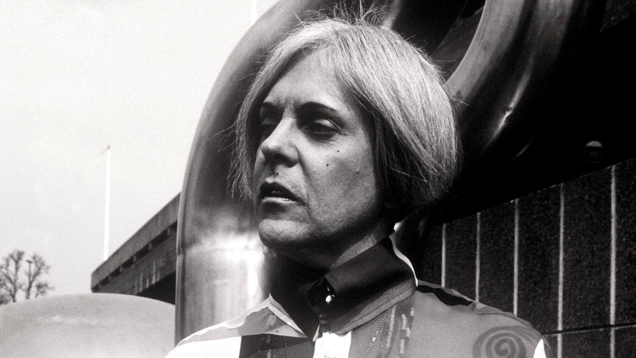 Genesis P-Orridge, geboren als Neil Andrew Megson (1950 bis 2020), war Sänger der Bands Psychic TV und Throbbing Gristle.