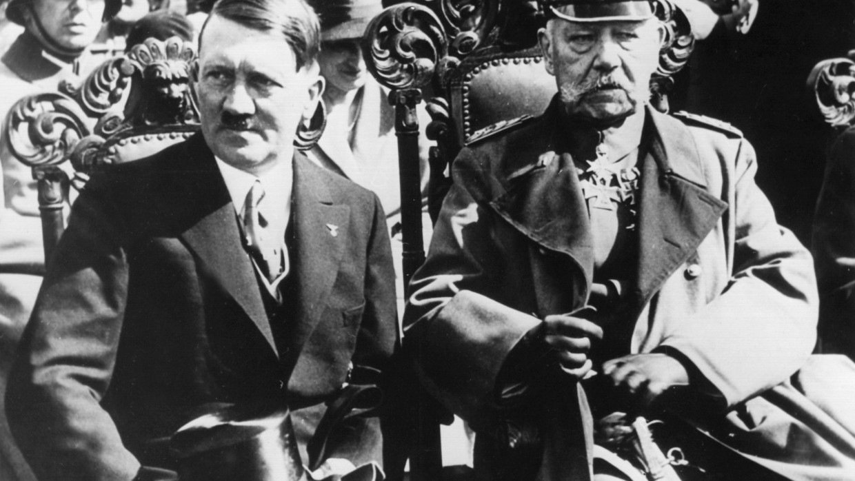 Da war er schon Reichskanzler: Adolf Hitler mit Reichspräsident Paul von Hindenburg