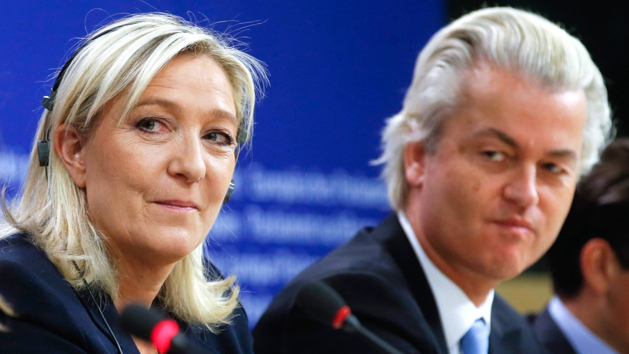 Marine Le Pen, vom französischen Front National, und der niederländische Geert Wilders, von der rechtsextremen PVV, aufgenommen im Europäischen Parlament in Brüssel (Archivbild).