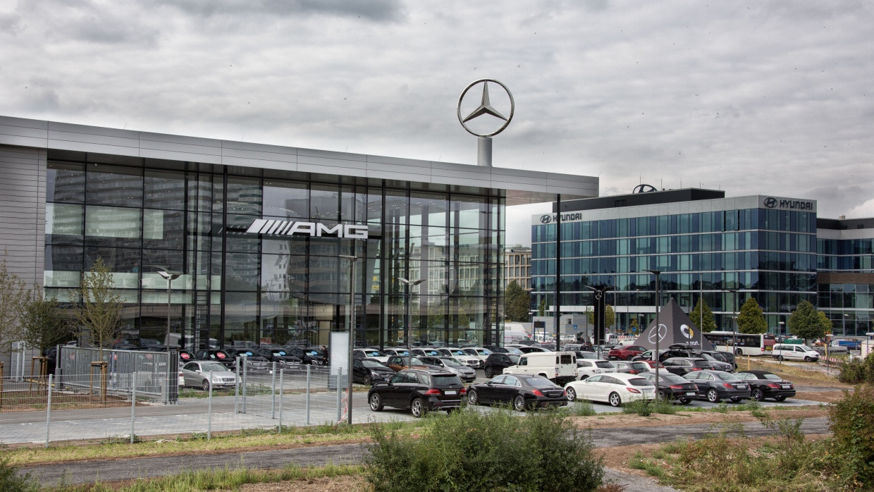 Auch das Mercedes-Benz-Center am Kaiserlei in Offenbach bleibt am Dienstag zu.