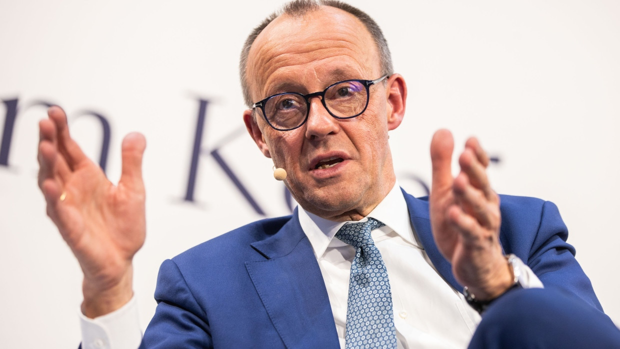 Kanzlerkandidat Friedrich Merz (CDU) auf der Bühne im F.A.Z.-Tower am 22. Januar.