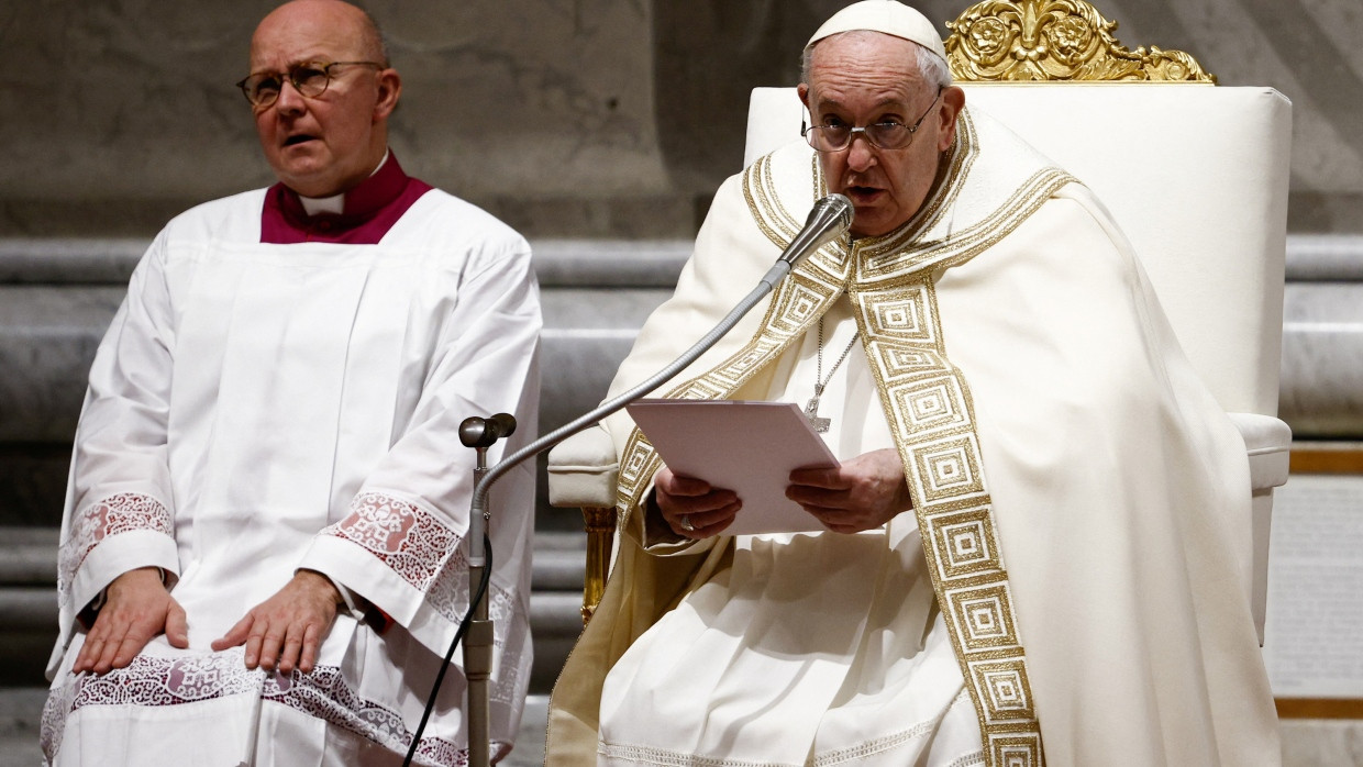 Papst Franziskus am Silvesterabend 2022 bei einem Gottesdienst im Petersdom