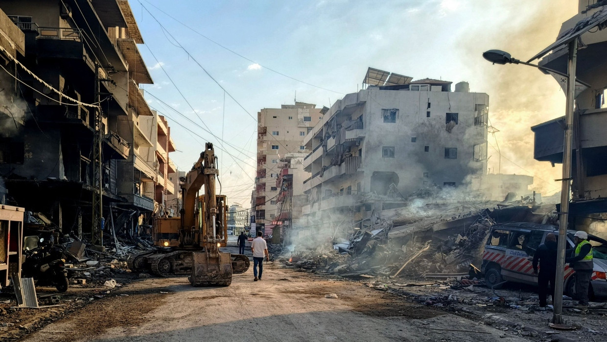 Das südlibanesische Dorft Abbassiyeh am Morgen nach einem Angriff der israelischen Luftwaffe