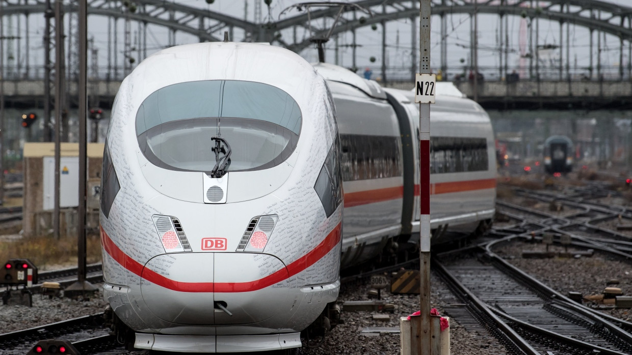 Fährt wieder: ein ICE der Deutschen Bahn