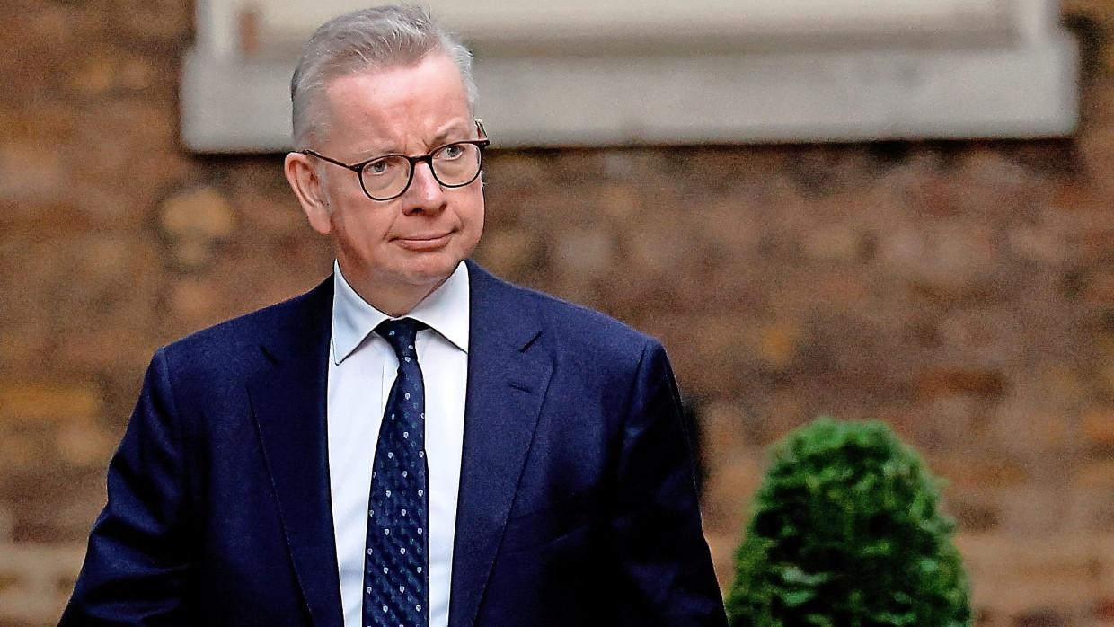 Michael Gove am 25. Oktober vor Number 10 Downing Street in London