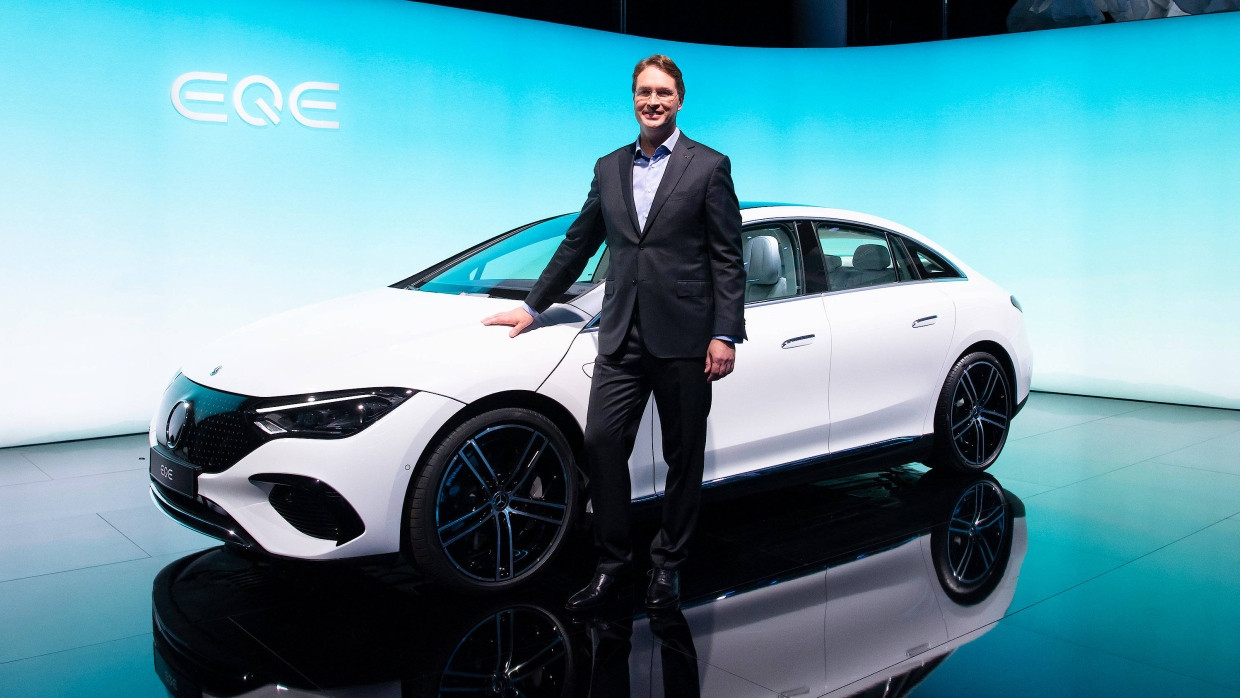 Der neue Mercedes-Benz „EQE“. Die Branche will klimafreundlich werden und präsentiert sich bei der IAA in München.