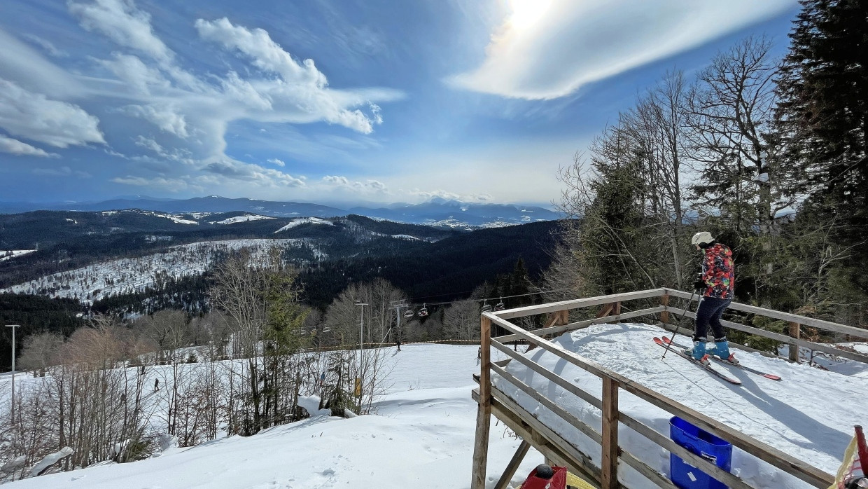 Im Skigebiet von ­Bukovel, vor einem  Jahr: Mittlerweile  ist das Resort wieder offen, angeblich  läuft der Betrieb ­reibungslos.