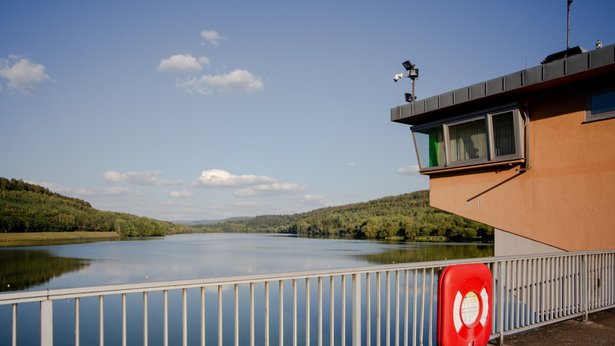 Ausblick auf den Stausee von der Kinzigtalsperre aus, aufgenommen im September 2020