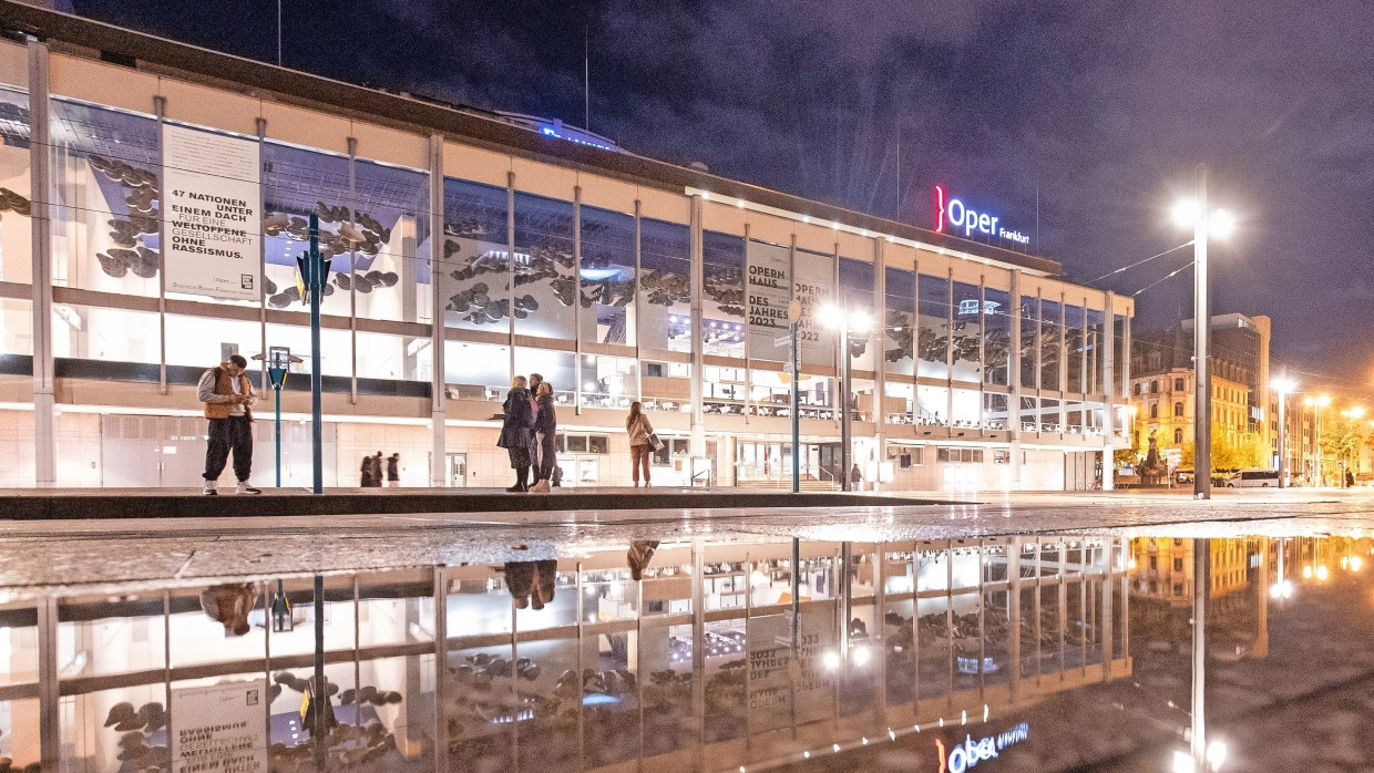 Dem Abriss geweiht: Die Städtischen Bühnen am Willy-Brandt-Platz sollen durch Neubauten ersetzt werden.