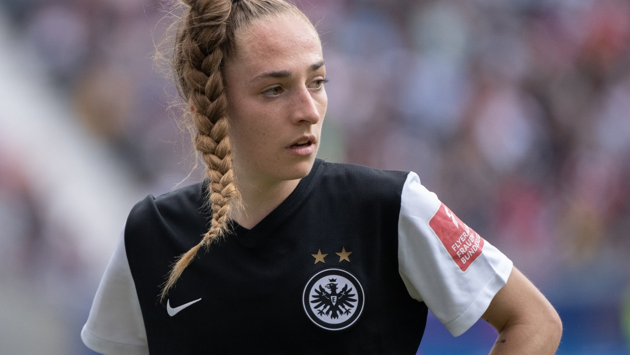 Bleibt bei der Eintracht: Sophia Kleinherne bekennt sich zum strauchelnden Klub