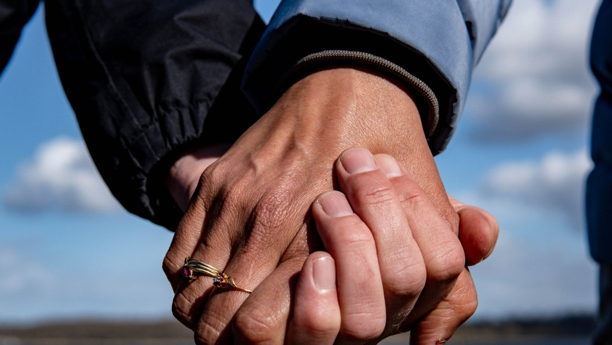 Jemanden an seiner Seite zu haben, das kann nicht immer nur ein schönes Gefühl sein. Werden Verletzungen in Partnerschaften zur Regel, muss was passieren.