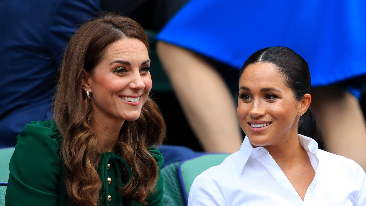 Herzoginnen Meghan und Kate bei einem gemeinsamen Wimbledon-Besuch. Schmieden sie heimliche Pläne für den Familienfrieden?